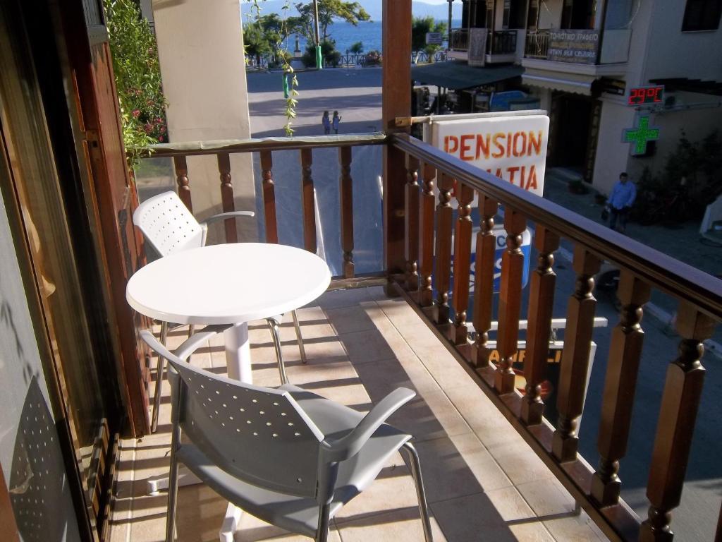 Athos Guest House Pansion Ouranoupoli Room photo