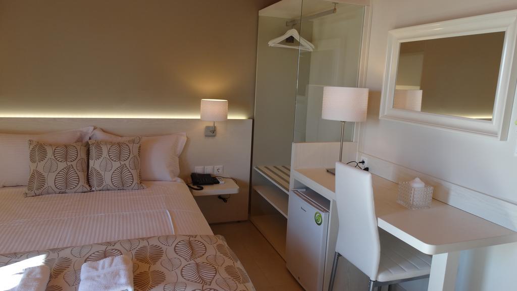 Athos Guest House Pansion Ouranoupoli Room photo